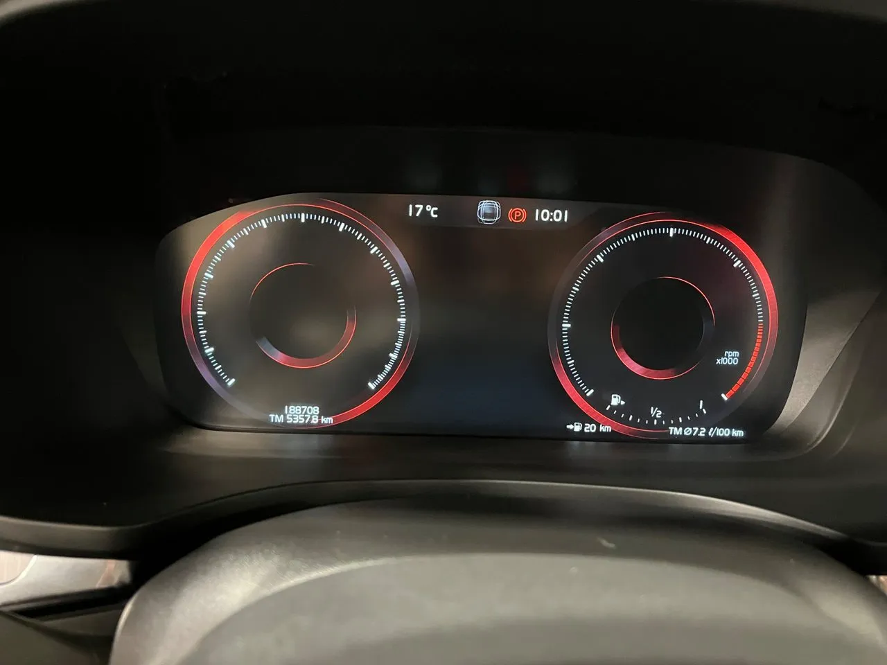 Vehicle image 13