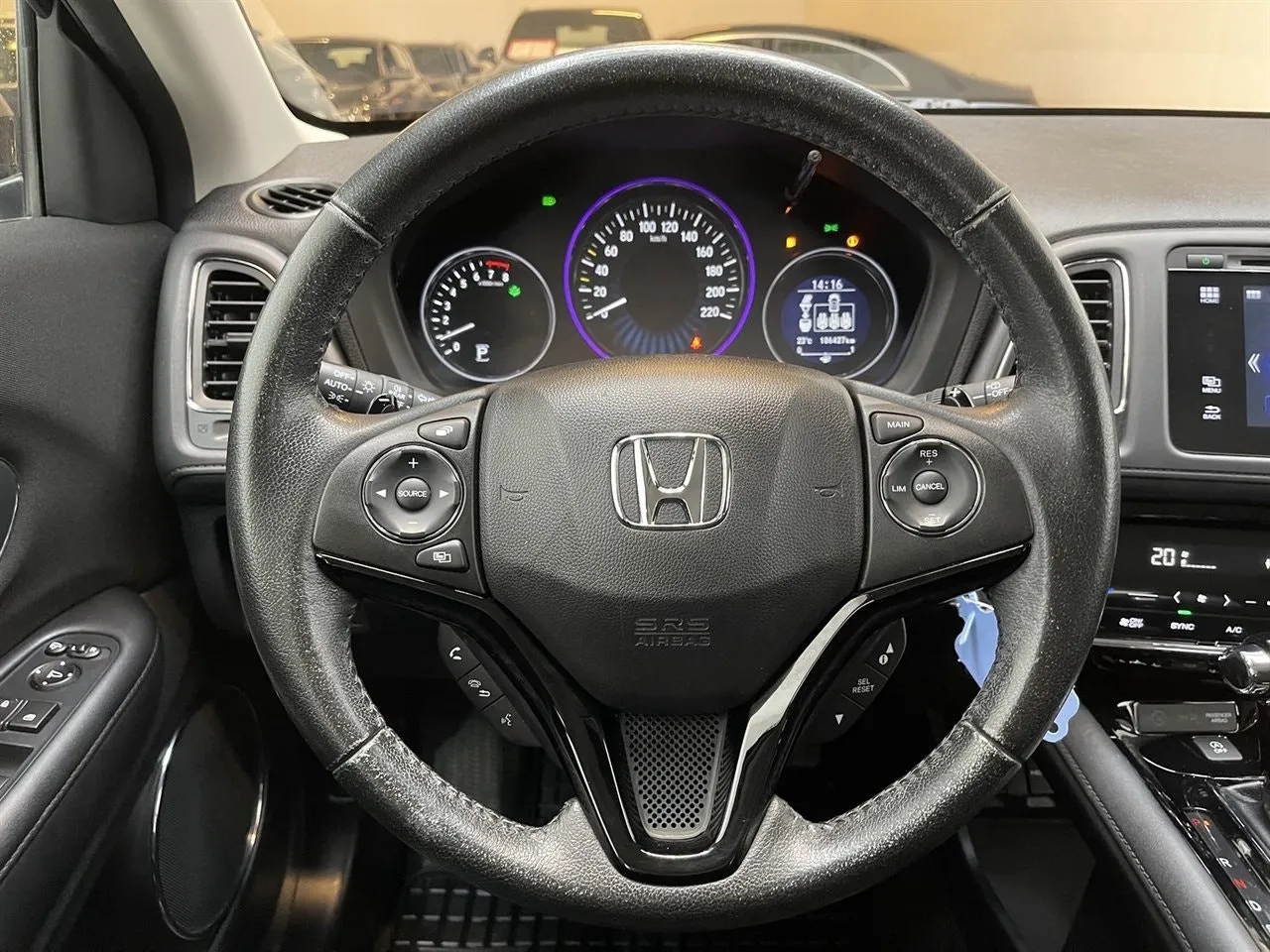 Vehicle image 7