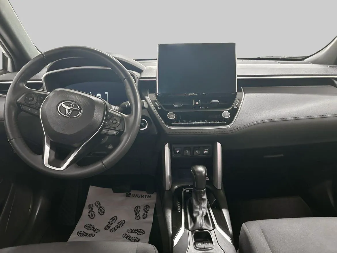 Vehicle image 11