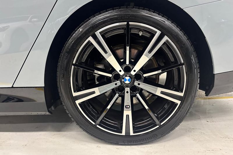 BMW 530 bild 16