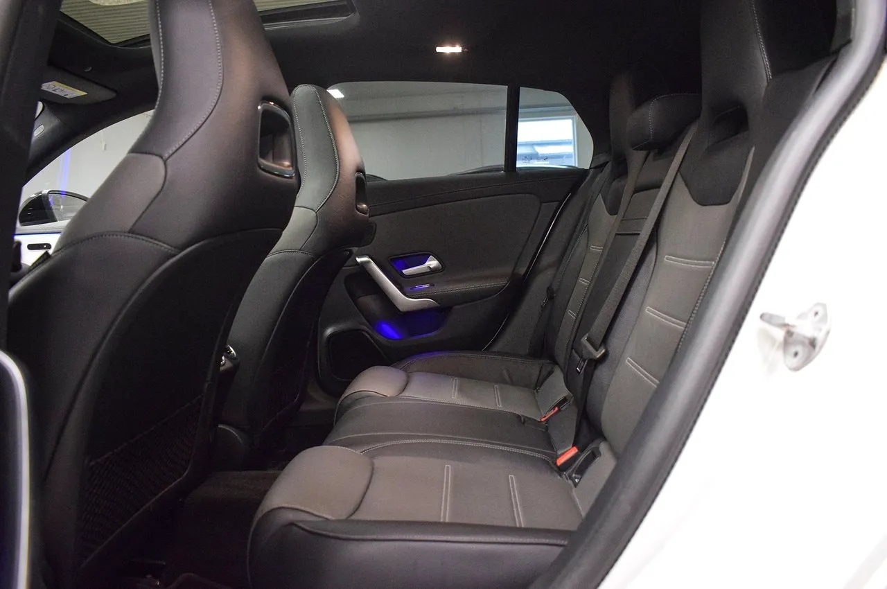 Vehicle image 25