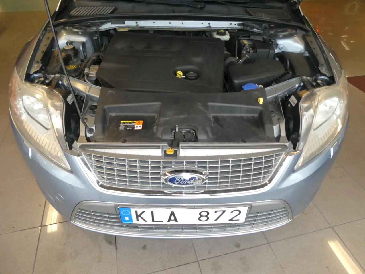 Vehicle image 6