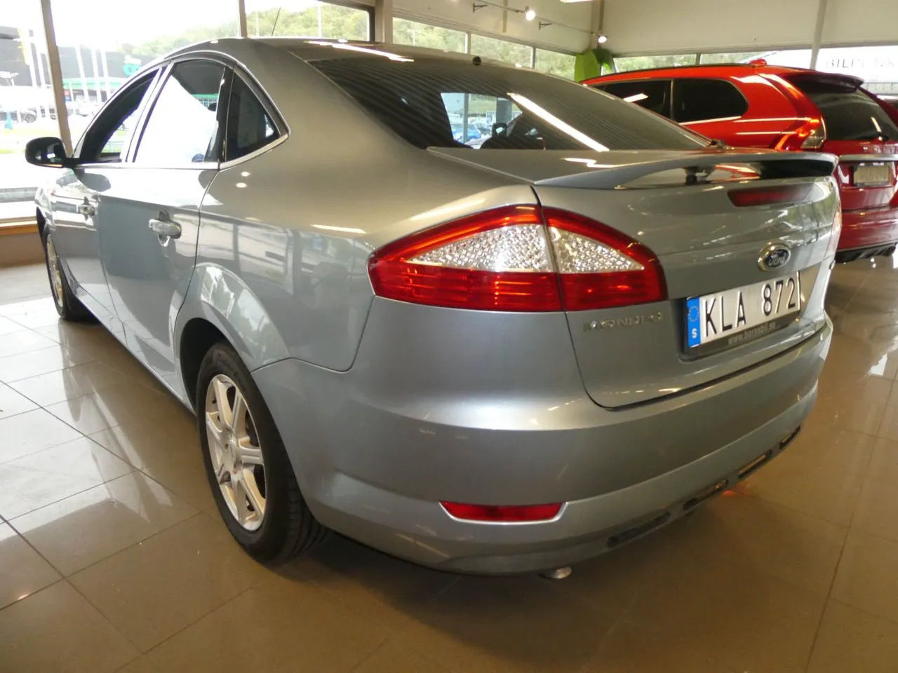 Vehicle image 7