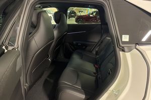Mazda CX-6e bild 7