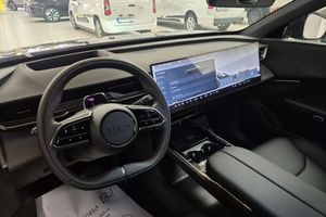 Mazda CX-6e bild 9