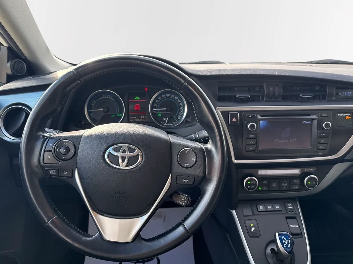 Vehicle image 8