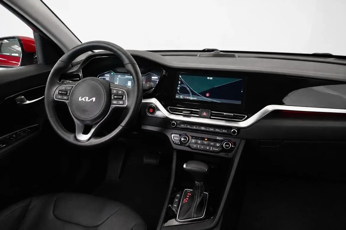 Vehicle image 16