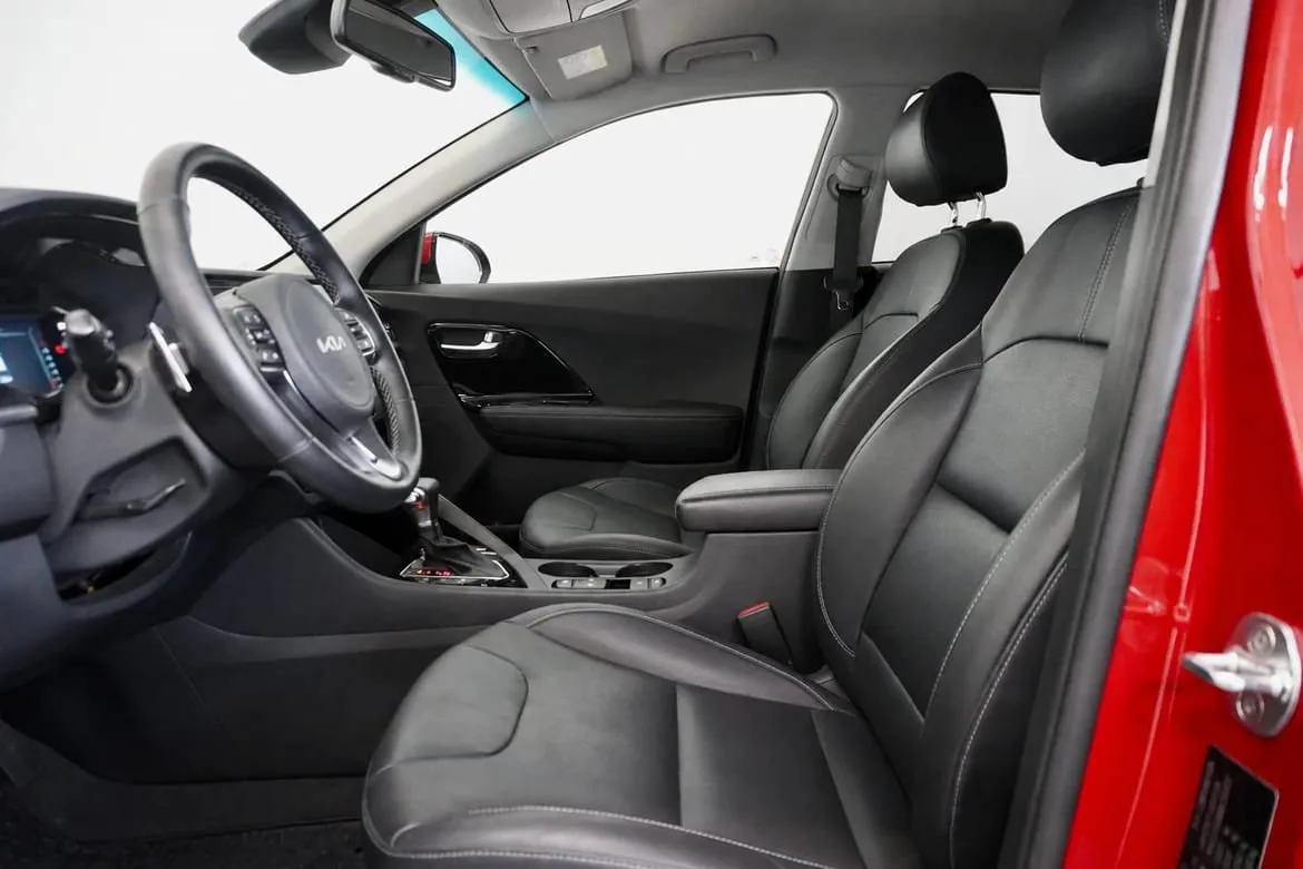 Vehicle image 18