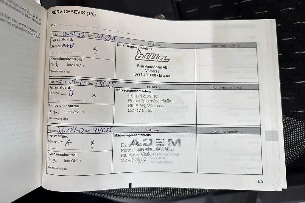 Vehicle image 21