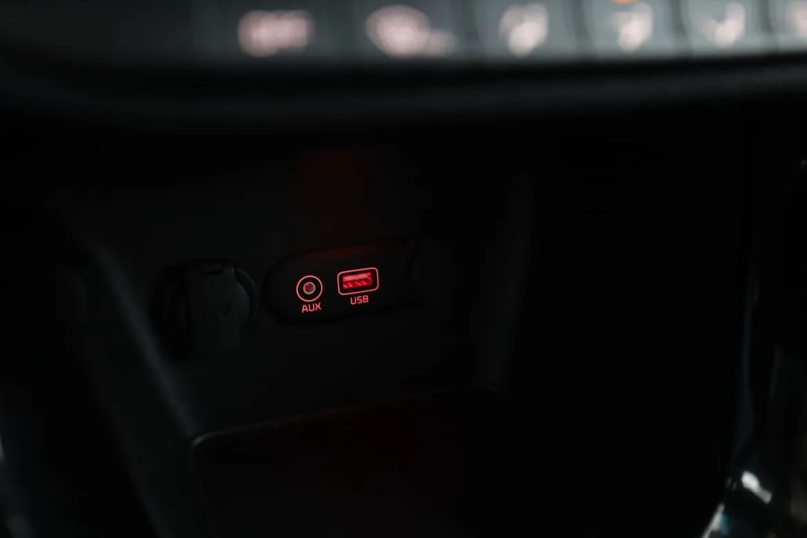 Vehicle image 26