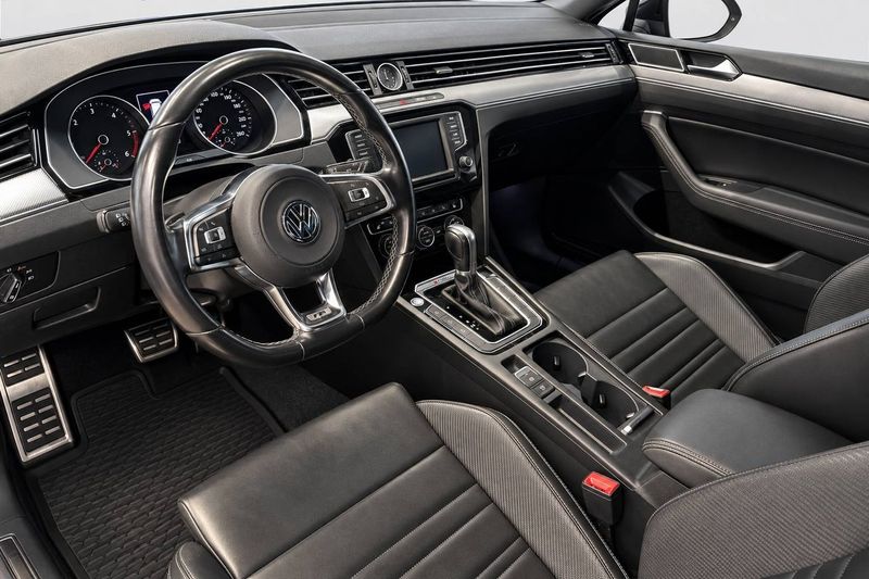 Volkswagen Passat bild 11
