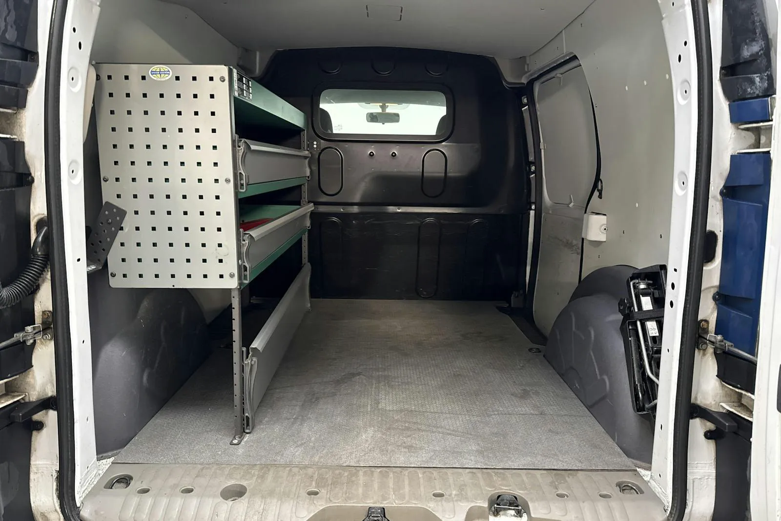 Vehicle image 7