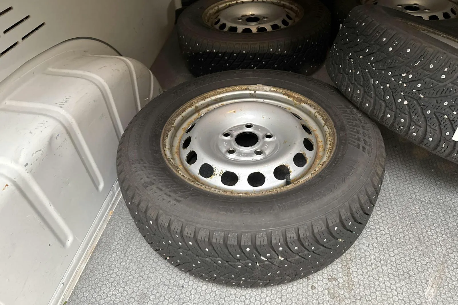 Vehicle image 9