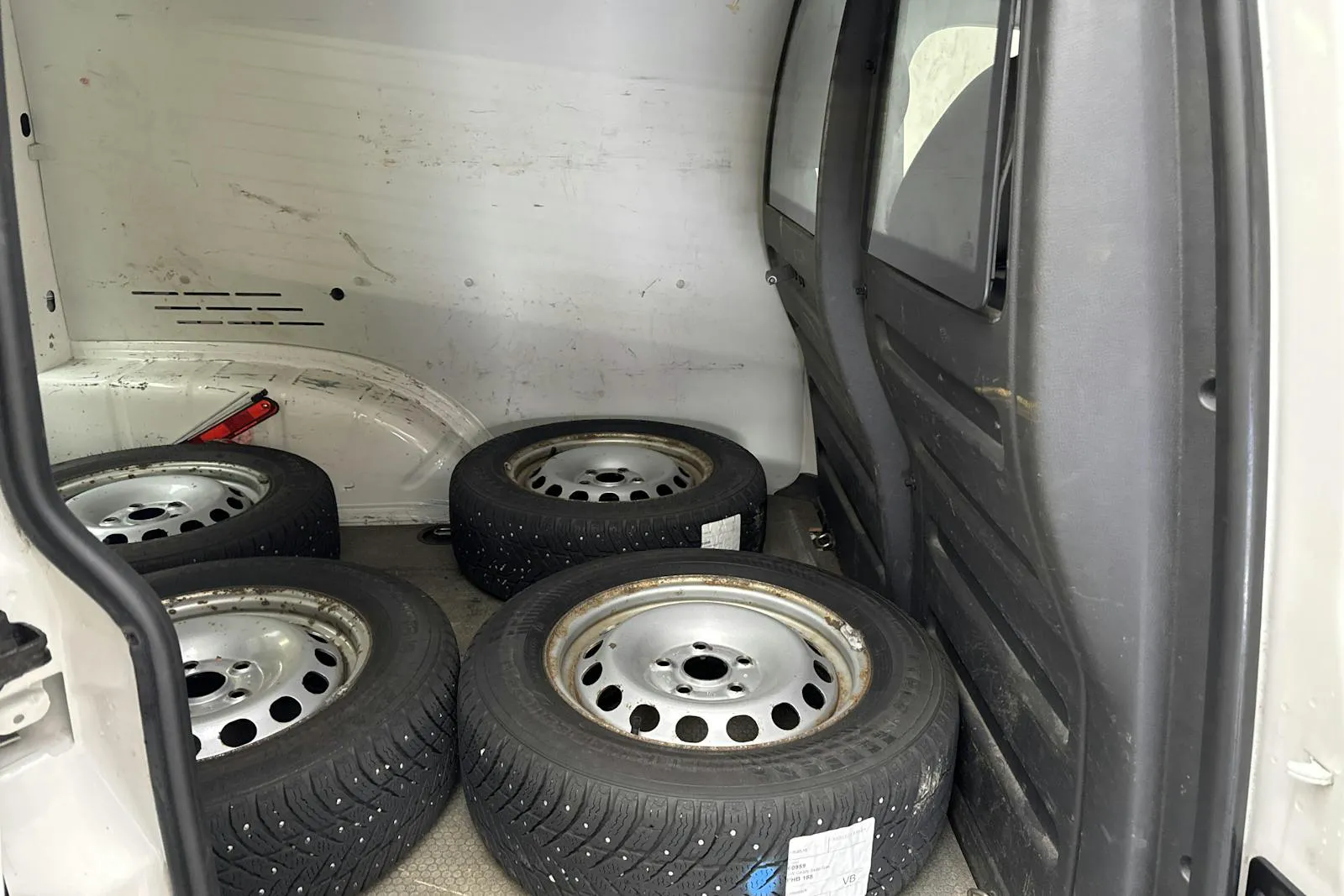 Vehicle image 6