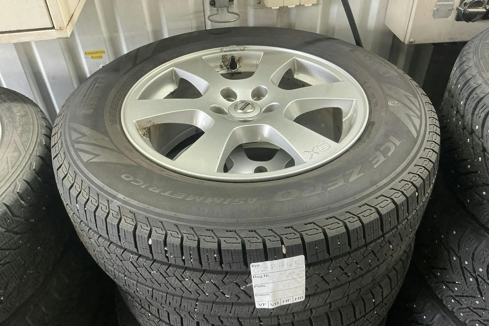 Vehicle image 11