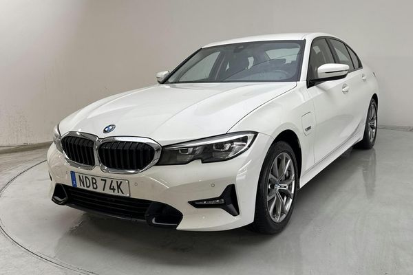 BMW 330 e Sedan, G20 (292hk) - 2022