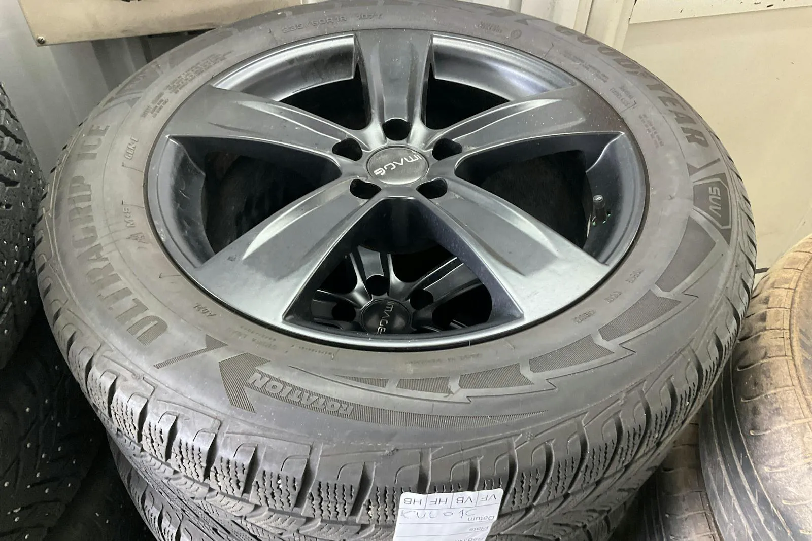 Vehicle image 12