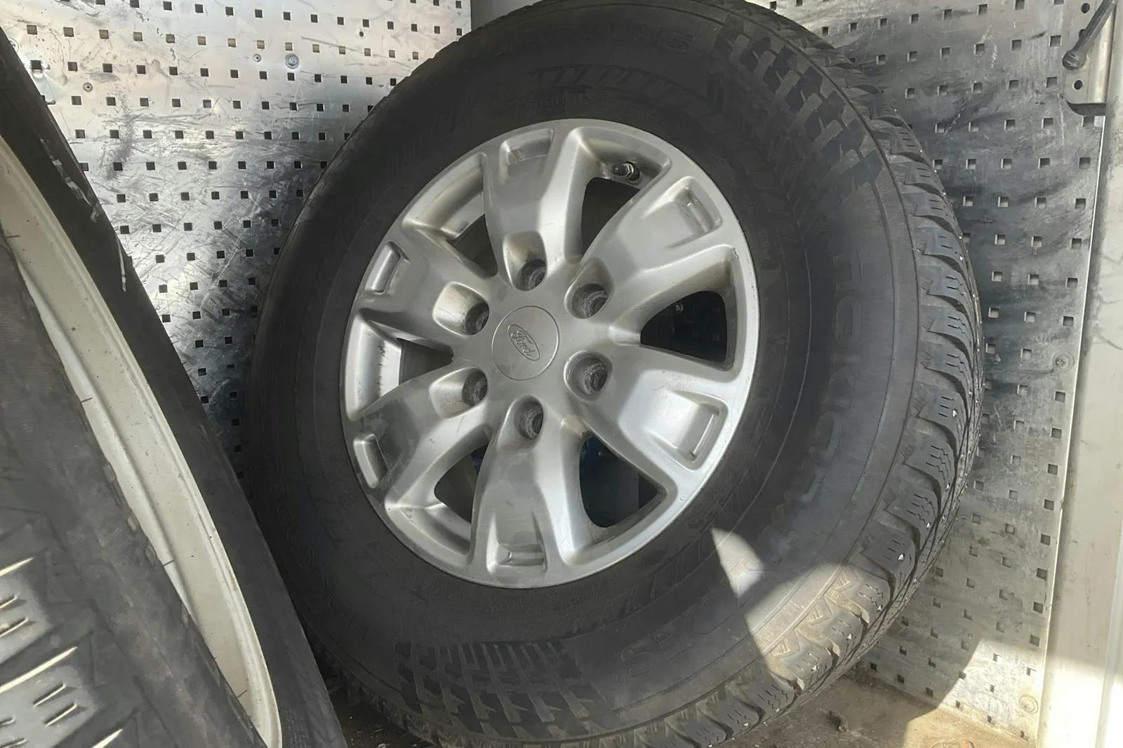 Vehicle image 9