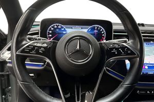 Mercedes E300 bild 6