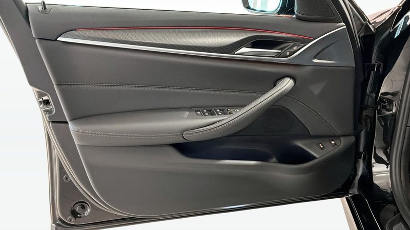 BMW 530 bild 10