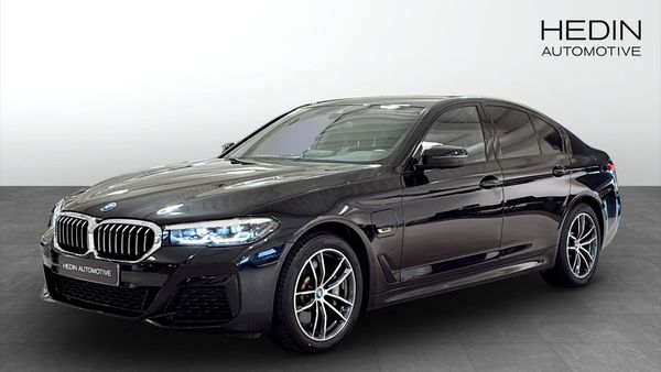 BMW 530 e XDRIVE, Steptronic, 292hk, M-SPORT - 2023