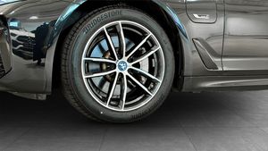 BMW 530 bild 9