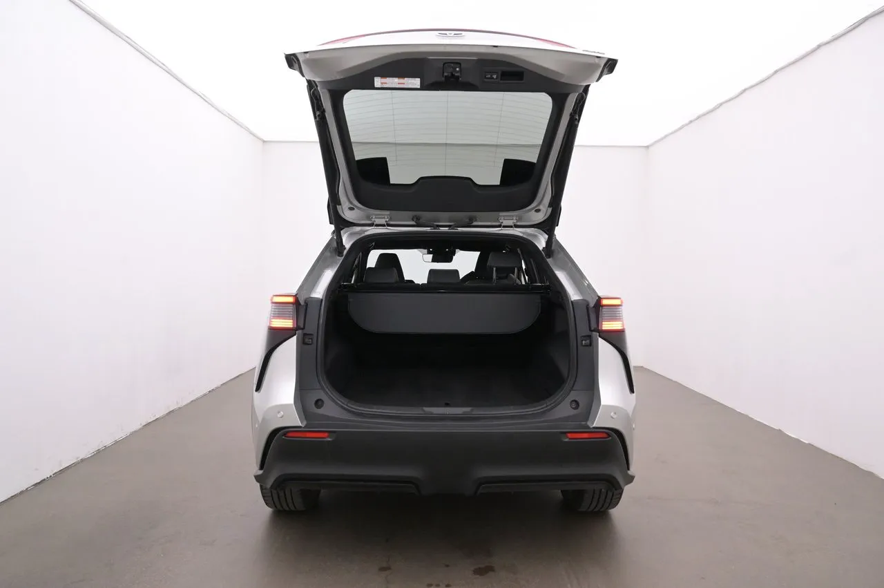 Vehicle image 22