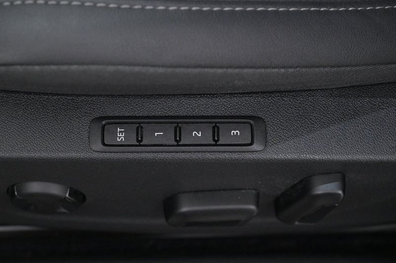 Skoda Enyaq bild 12