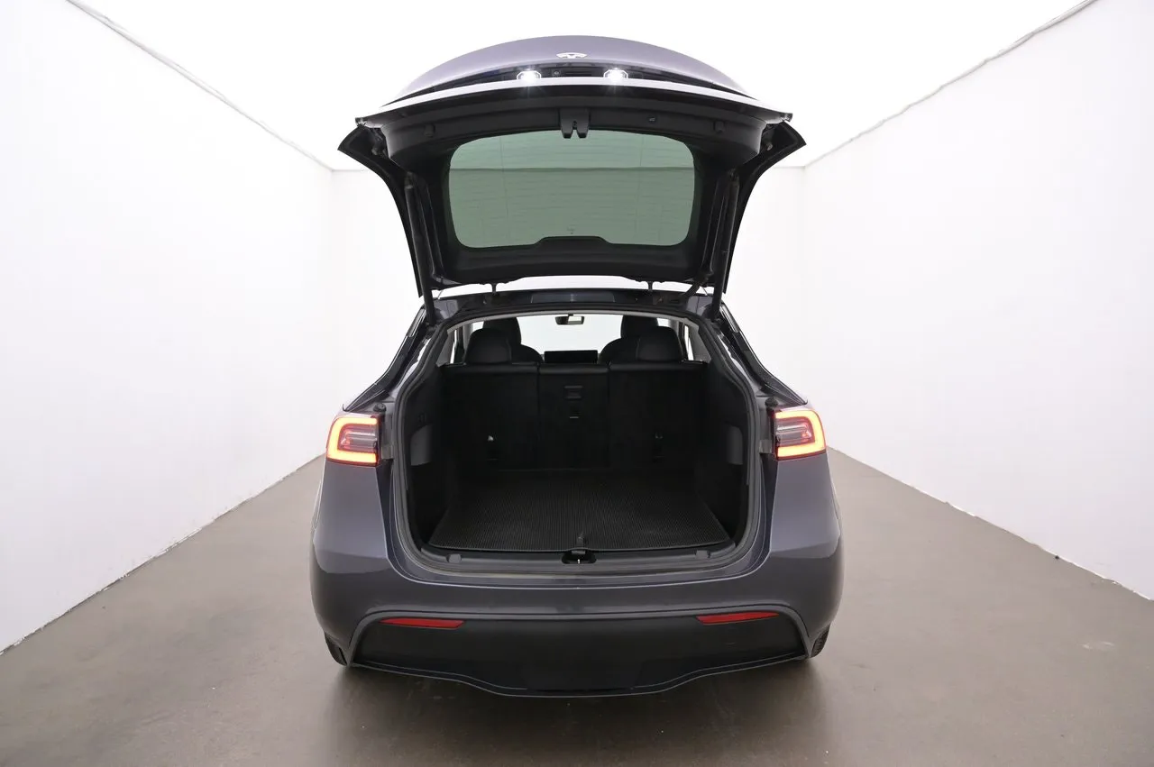 Vehicle image 20