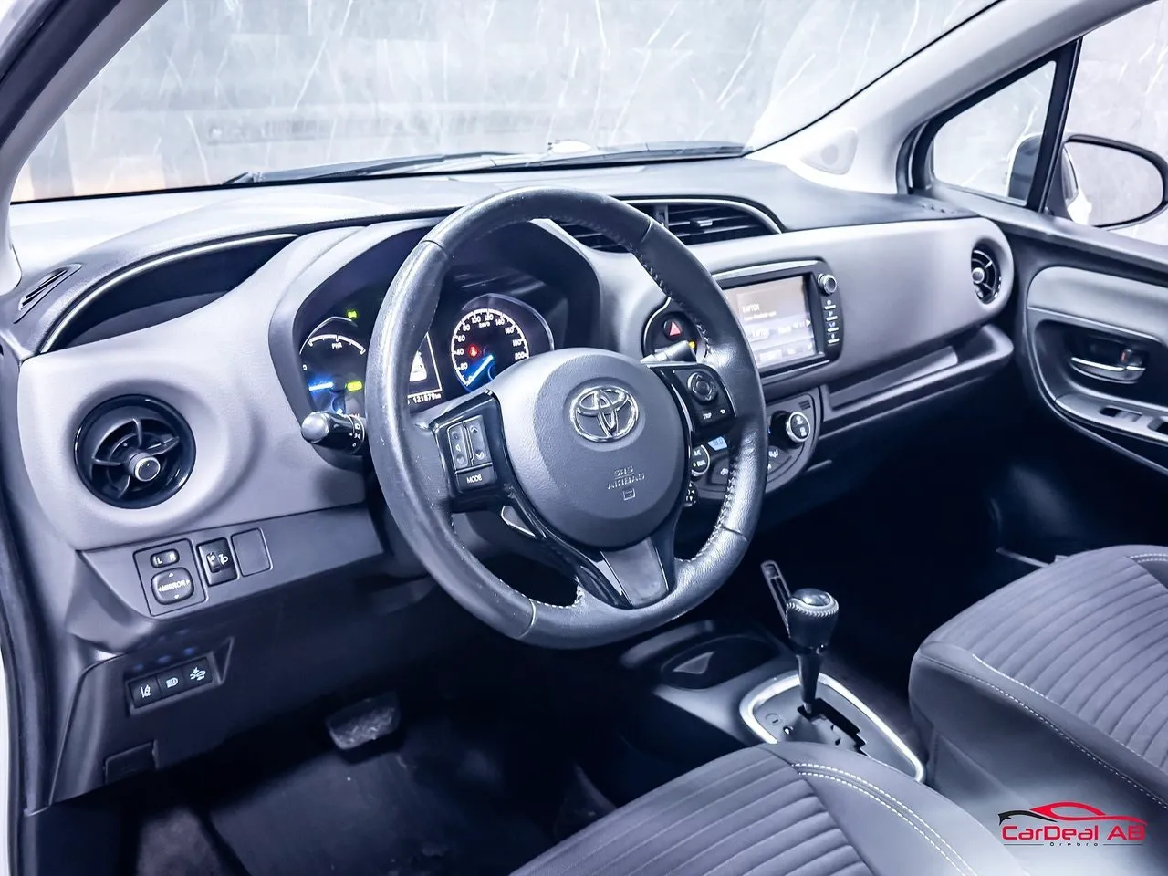 Vehicle image 11