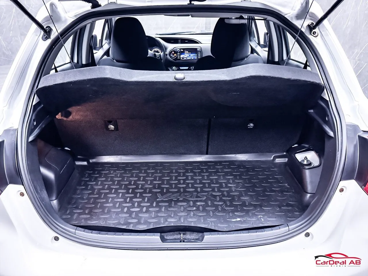 Vehicle image 16
