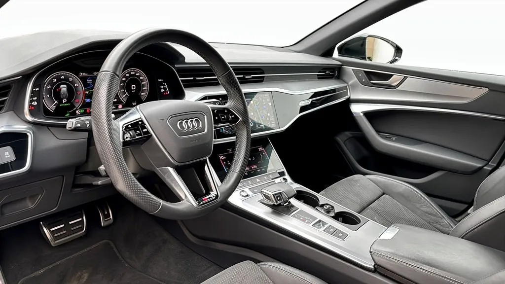 Vehicle image 7