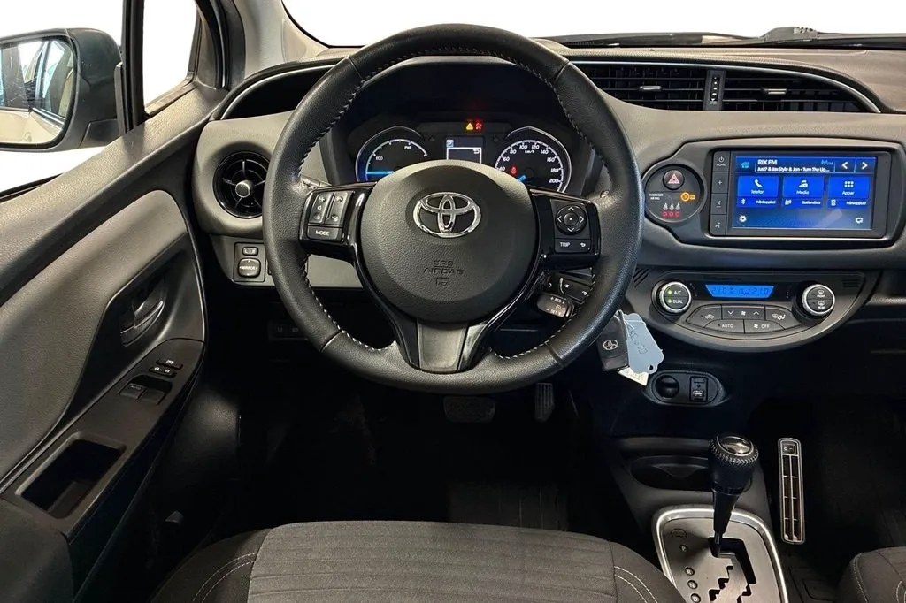 Vehicle image 7