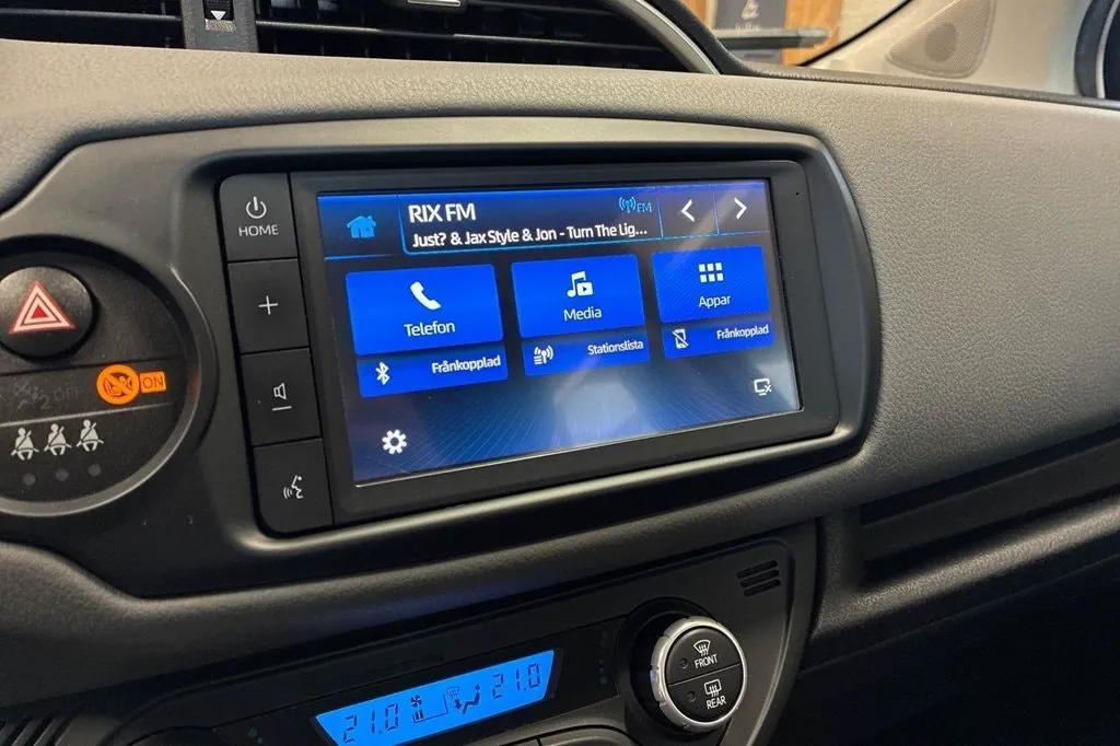 Vehicle image 11