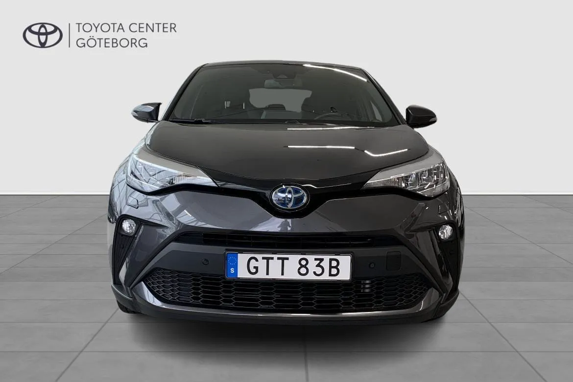 Vehicle image 9