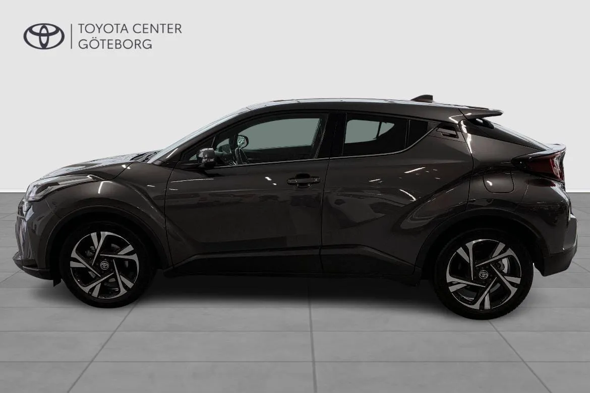 Vehicle image 7