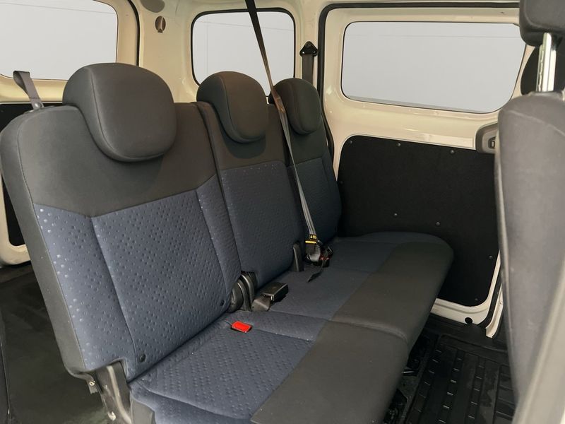 Nissan NV200 bild 23
