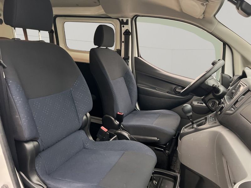 Nissan NV200 bild 24