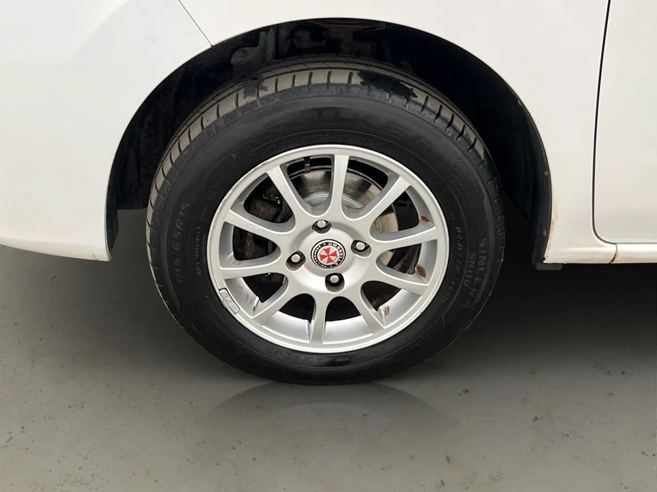 Vehicle image 25