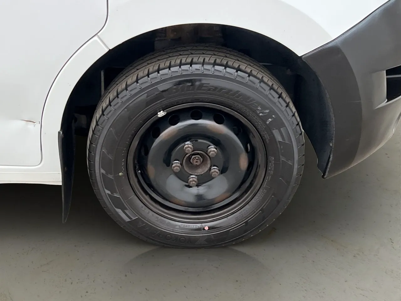 Vehicle image 35