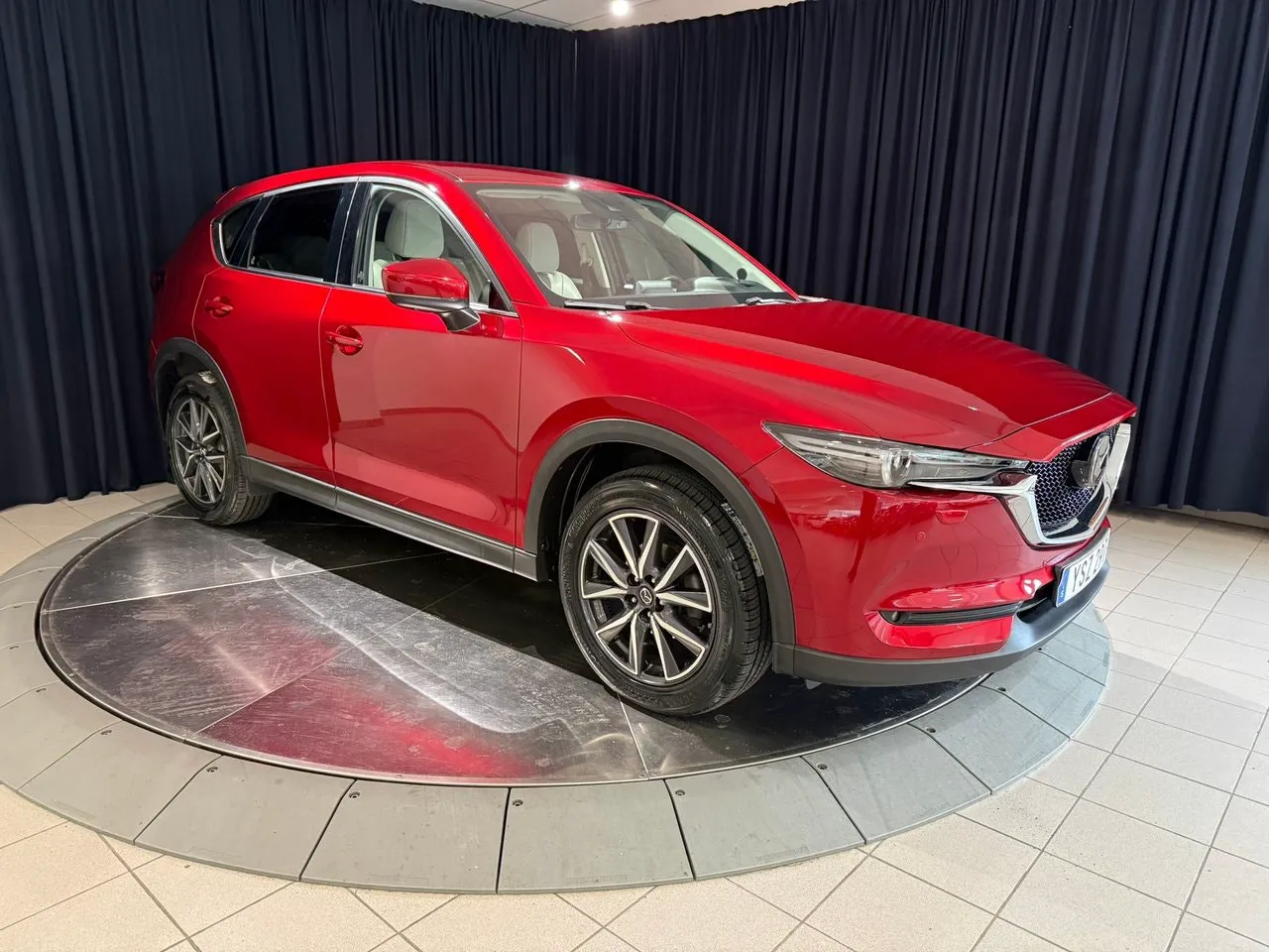 Vehicle image 7