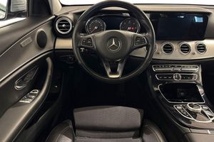 Mercedes E220 bild 7