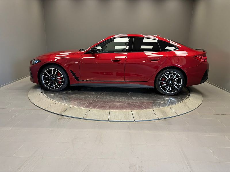 BMW i4 bild 2