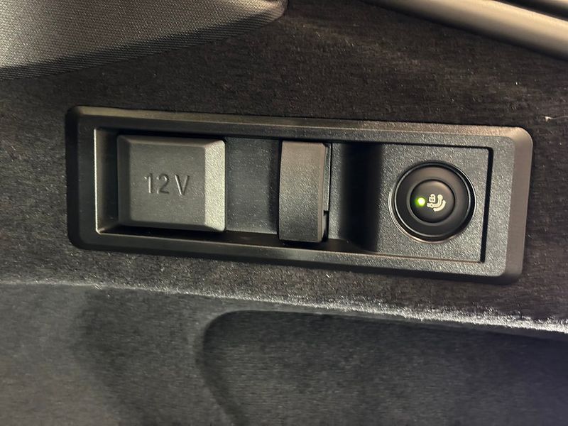 BMW i4 bild 16