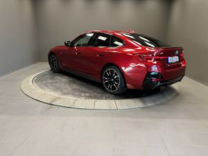 BMW i4 bild 3