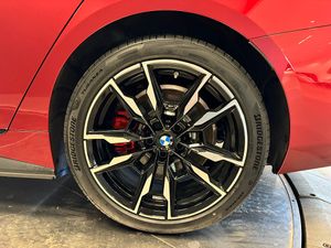 BMW i4 bild 13