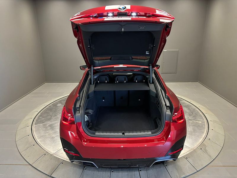 BMW i4 bild 15