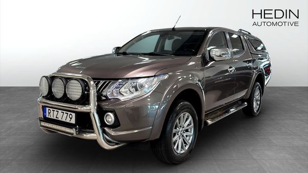 Mitsubishi L200 2.4D DC AT 4WD PERFORMER - 2016
