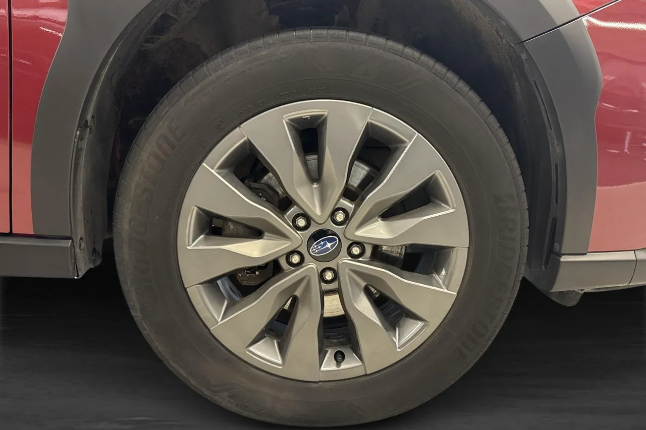 Vehicle image 18