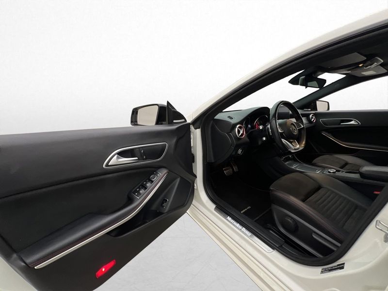 Mercedes CLA250 bild 33